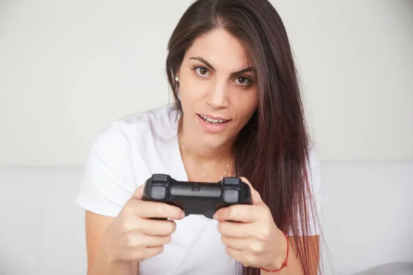 Pretty Woman Play Videogames Sofa — Stock Photo, Image