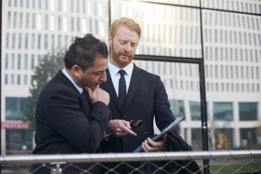 iş emekçilerin dış ofis binası