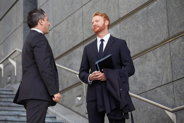 iş emekçilerin dış ofis binası