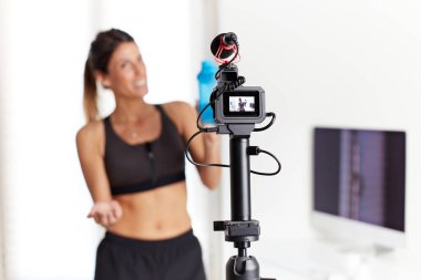 Protein takviyelerinden bahseden formda bir blog yazarı