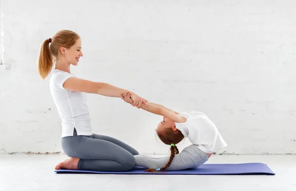 Mother Child Practicing Yoga Lotus Pose — Stock Photo, Image