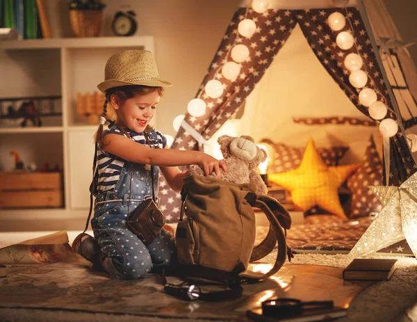 Funny Happy Child Girl Tourist Flashlight World Map Backpack — Stock Photo, Image