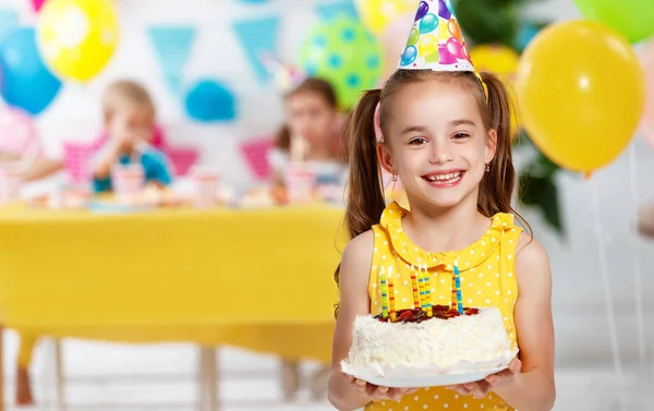 Çocuk Doğum Günü Kek Balon Ile Mutlu Çocuklar Telifsiz Stok Imajlar