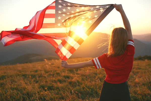 Sunset Bulvarında Natur Zevk Mutlu Olan Kadın Amerika Birleşik Devletleri — Stok fotoğraf