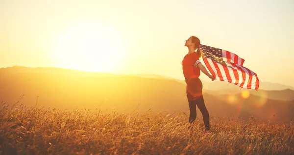 Young Happy Woman Flag United States Enjoying Sunset Natur — Stock Photo, Image