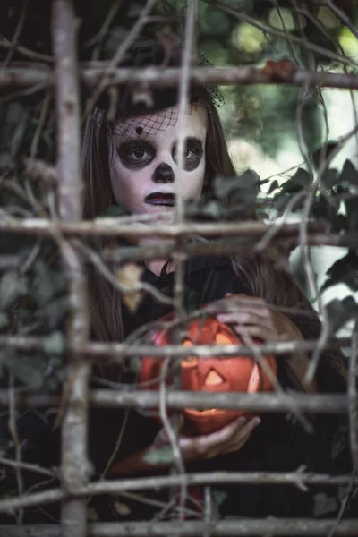 Buon Halloween Orribile Bambina Raccapricciante Costume Strega Con Una Zucca — Foto Stock