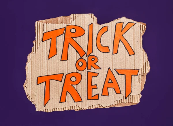 Selamat Halloween Plakat Trick Treat Pada Backgroun Ungu — Stok Foto