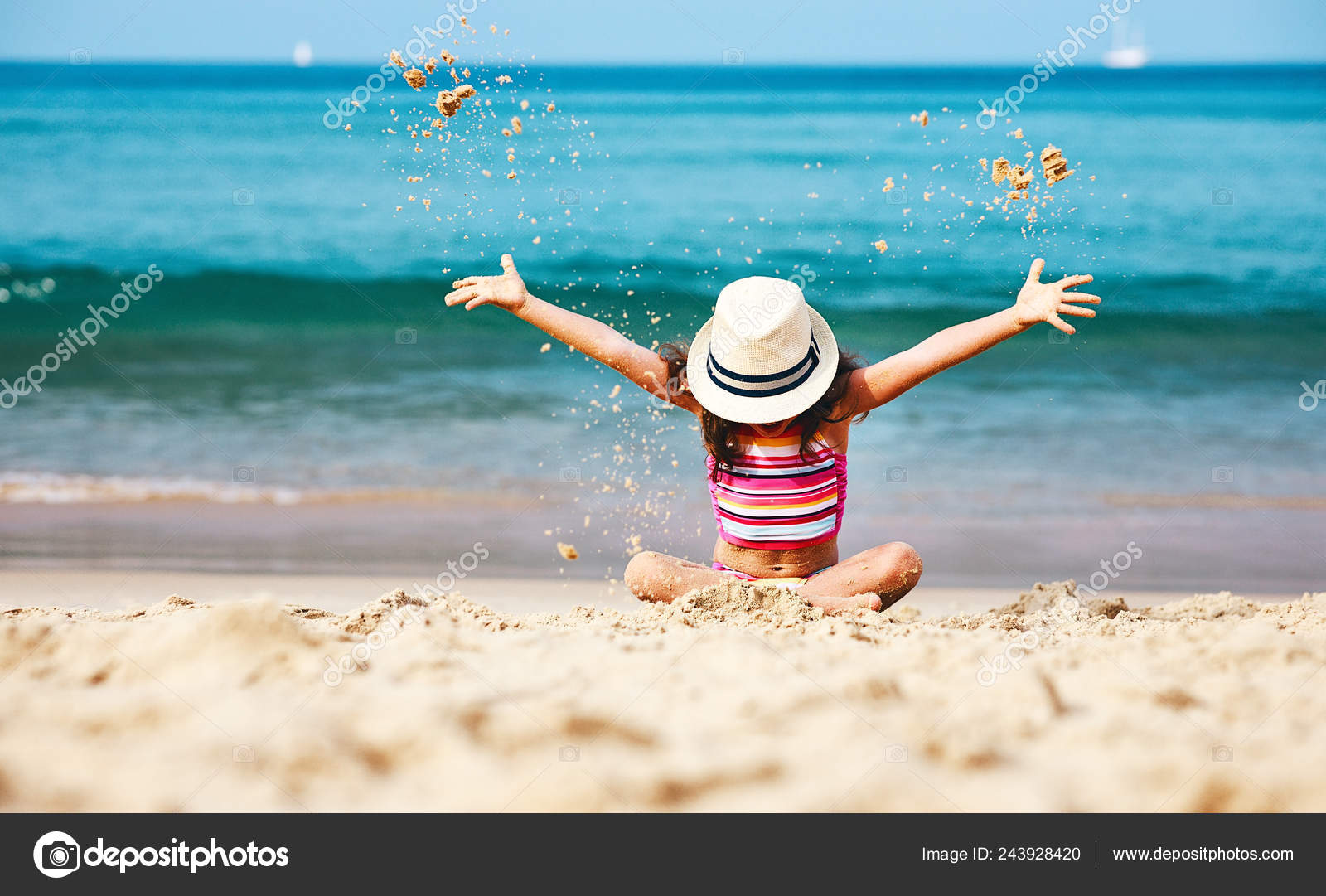 Happy Child Girl Swimsuit Hat Beach Sunse — Stock Photo © evgenyataman 243928420