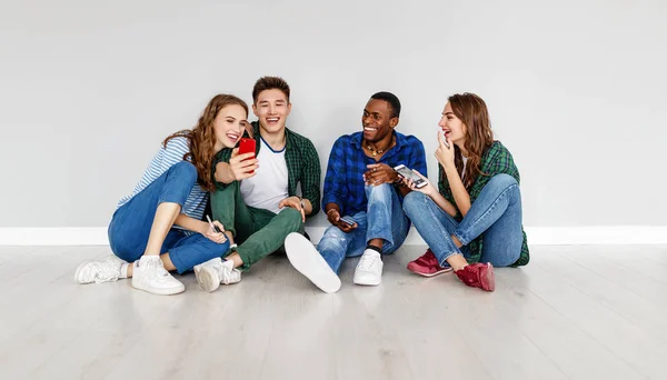 Group Cheerful Young People Men Women Multinational Isolated White Backgroun — Stock Photo, Image