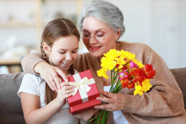 Mother's and grandmothers day!   family granddaughter congratula — Stock Photo, Image