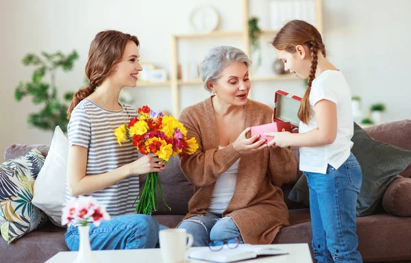 Mother's day! three generations of  family mother, grandmother a — Stock Photo, Image