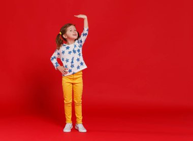 gelişme ve büyüme kavramı, çocuk kız ölçüm yüksekliği o