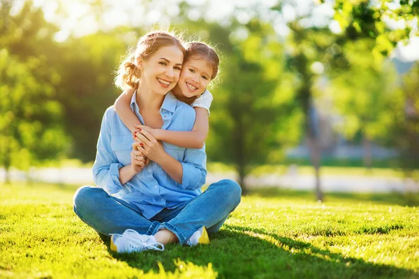 Happy family mother and child daughter in nature   in summer — Stock Photo, Image