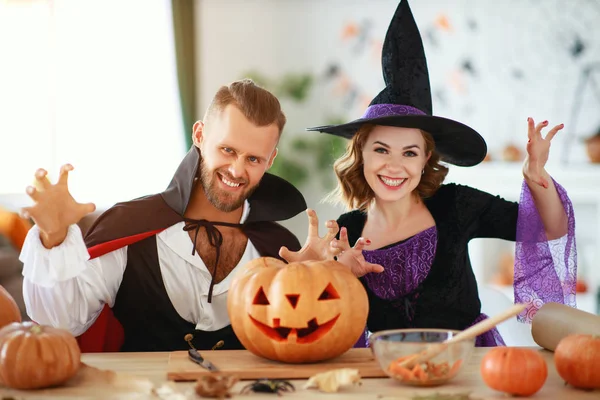 Couple of people are preparing for Halloween in costumes of witc — Stock Photo, Image