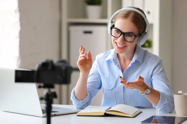 Cheerful Adult Woman Headphones Glasses Smiling Speaking Online Students While — Stock Photo, Image