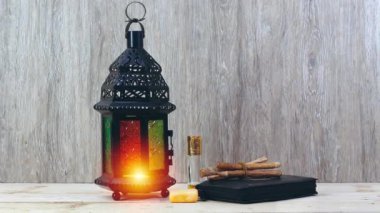 Ramazan kareem kavramı, fener ve kutsal kitap, parfüm, siwak