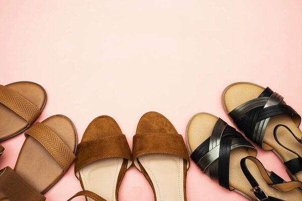 красивая коричневая женщина летние сандал и туфли на каблуках
