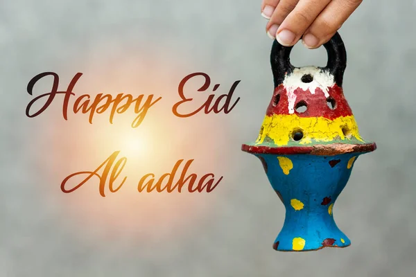Kvinna Som Håller Lera Lykta Happy Eid Adha Konceptet — Stockfoto