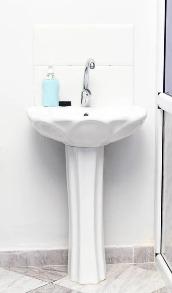 Soap Bottle Sink Bathroom — Stock Photo, Image