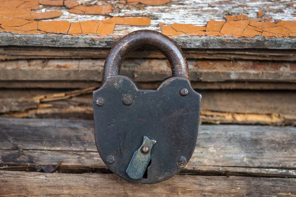 Vieux Cadenas Sur Porte — Photo