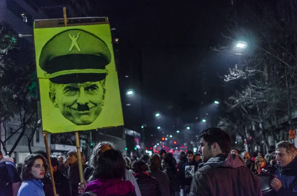 Буэнос-Айрес, Аргентина - 4 августа 2016 года: Протест Касеролазо против Макри — стоковое фото