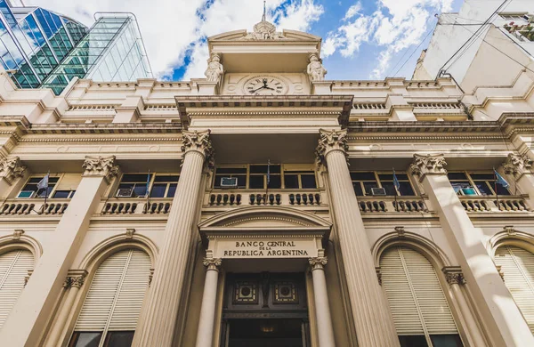 Building of the National Bank of Argentina in Buenos Aires on a sunny day — Stock Photo, Image