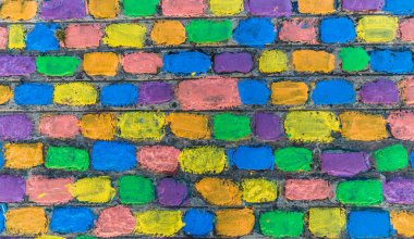 La Boca mahallesinde Caminito sokakta yolda renkli çakıl