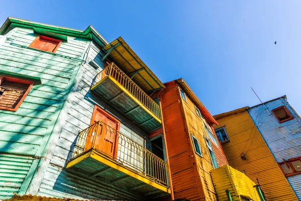 Traditional colorful houses on Caminito in La Boca neighborhood, Buenos Aires. — Stock Photo, Image