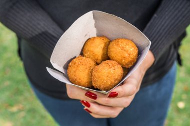 Somon kroket kekinin yakın plan fotoğrafını çek..