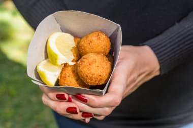 Somon kroket kekinin yakın plan fotoğrafını çek..