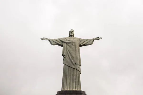 Rio de Janeiro, Brezilya - 25 Şubat 2018: Kurtarıcı İsa heykeli — Stok fotoğraf