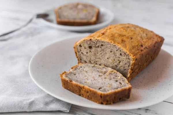 Gâteau Pain Banane Végétalien Sur Fond Bois Blanc — Photo