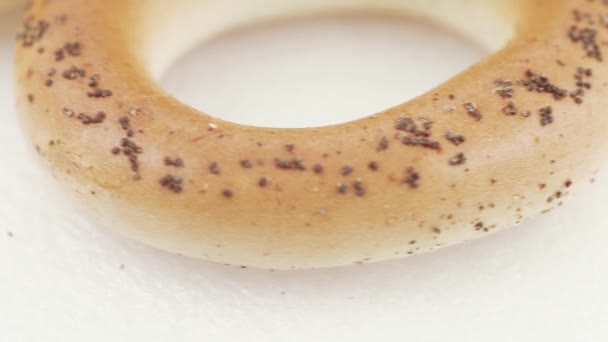 Bagels de açúcar com sementes de papoila — Vídeo de Stock