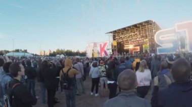 Konser sahilde
