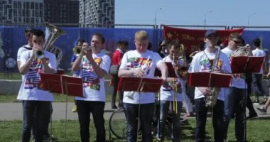 Maçtan önce müzisyenler