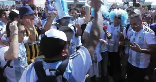 Fußballfans aus argentinien — Stockvideo