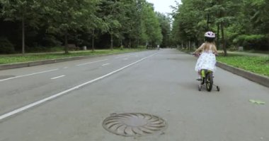 Bisiklete binmeyi öğrenmek