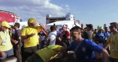 Maçtan önce müzisyenler