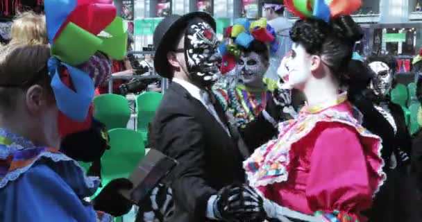 Mexikanische Karnevalsfeier des Reporters — Stockvideo