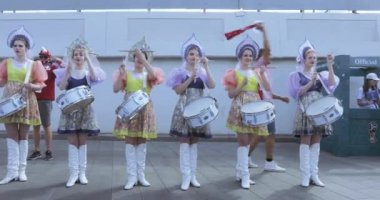 Maç kokoshnik önce müzisyenler