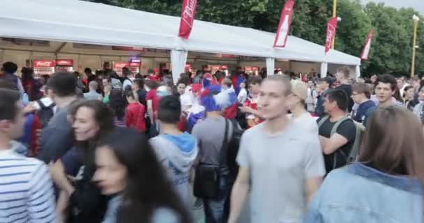 Festival fanoušků FIFA na Vrabčích horách — Stock video