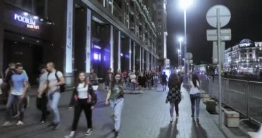 Moskova sokaklarında taraftarlara