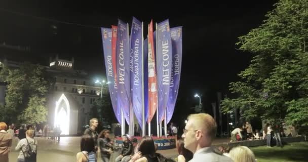 रस्त्यावर जागतिक चॅम्पियनशिपचे ध्वज — स्टॉक व्हिडिओ