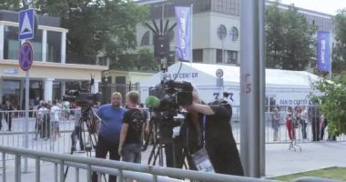 Yayın için video kamera operatörü