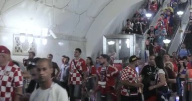 Futbol taraftarları Metro