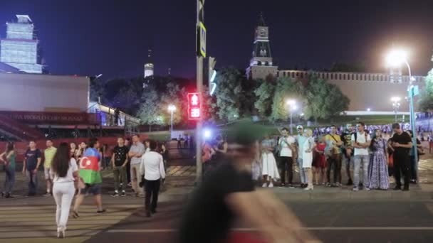 Футбольні вболівальники на Червоній площі — стокове відео