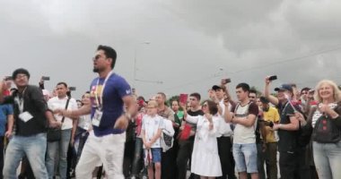 Maçtan önce müzisyenler