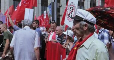 Yetiştirme karşı toplantı kabul etti