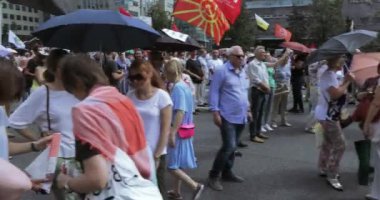 Yetiştirme karşı toplantı kabul etti