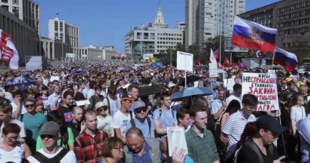 Libertarians rally ellen növekvő panziók — Stock videók